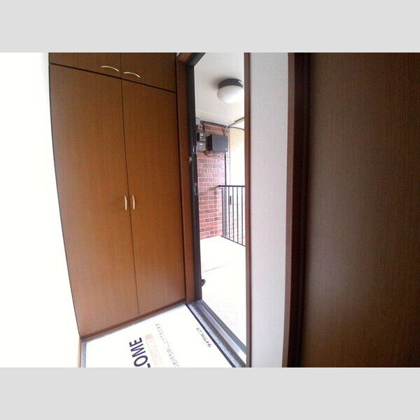 リビングタウン大和南　A 玄関