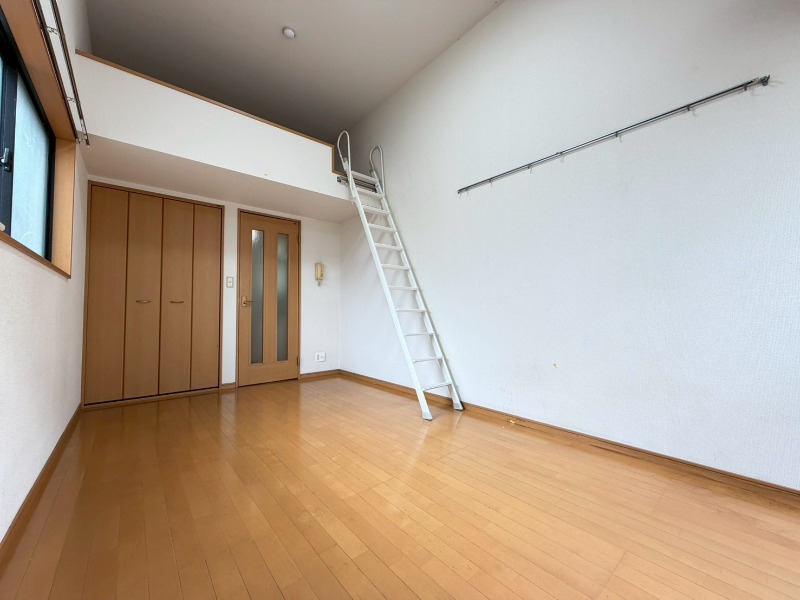 シャトルⅡ2階 別部屋の写真