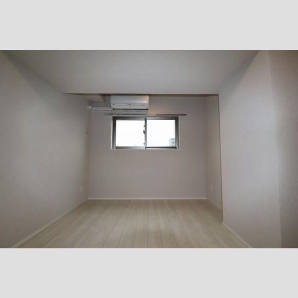 サンジョイアゼロ409号室 洋室7.2帖