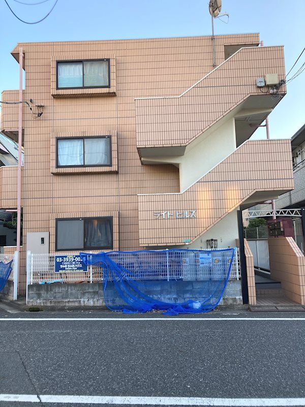 ライトヒルズ2階 エントランス