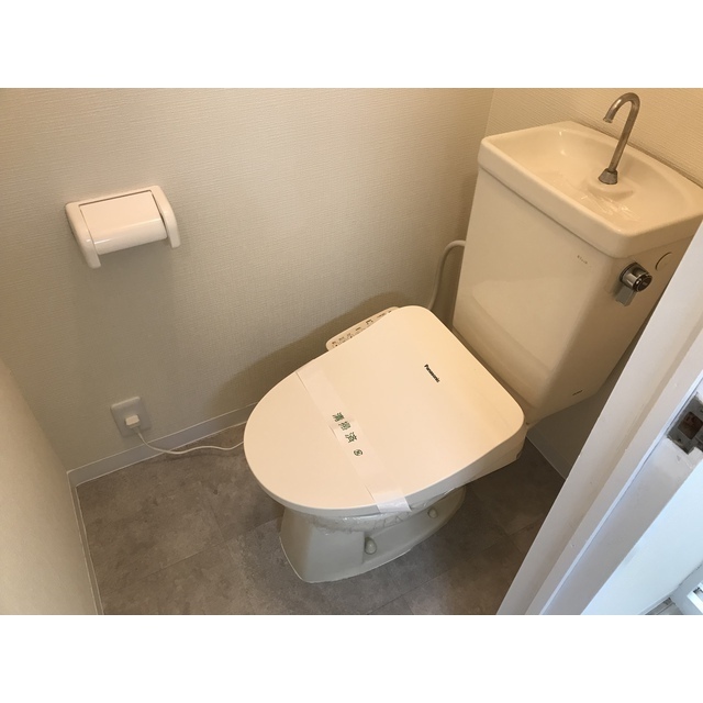 リエス伊勢原302号室 内観