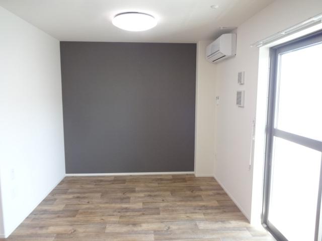 ＳＴＥＬＬＡ　ＫＯＵＳＥＩ（ステーラ　コーセイ）202号室 リビング