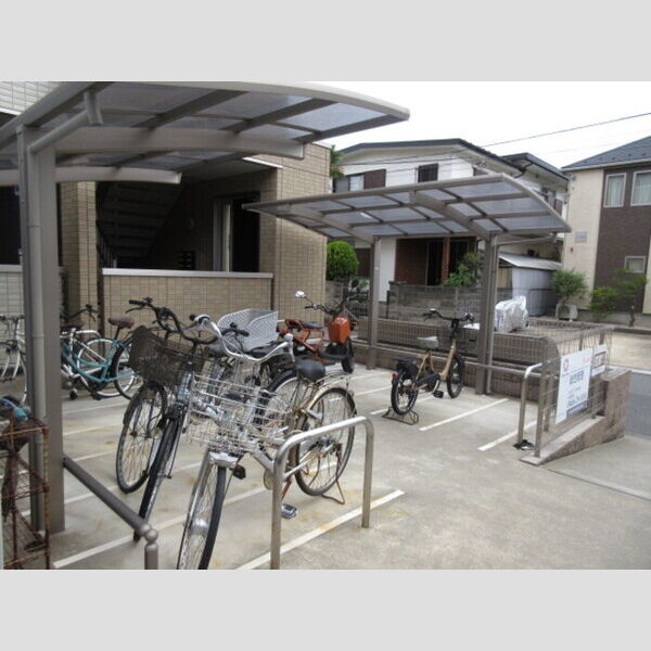 パークヒルズ 駐輪場には屋根があります