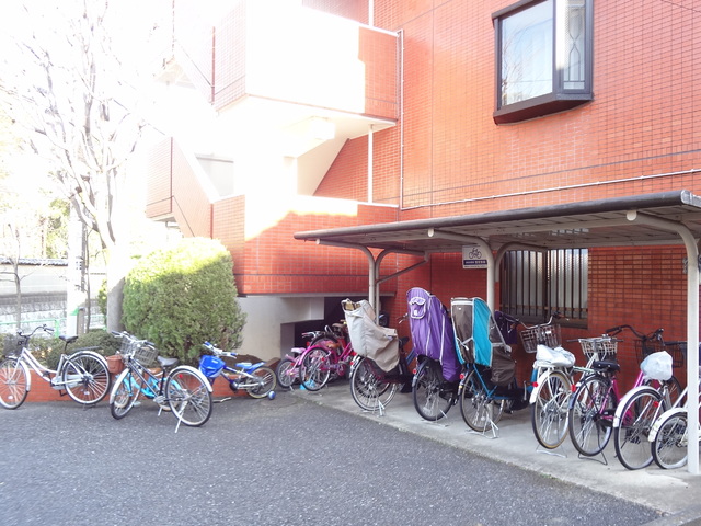 ラトナバーサⅠ0103号室 駐輪場