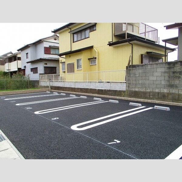 シエルブルー 駐車場