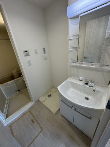 サンストリア0101号室 同じ間取り、反転タイプの別部屋お部屋の写真です。