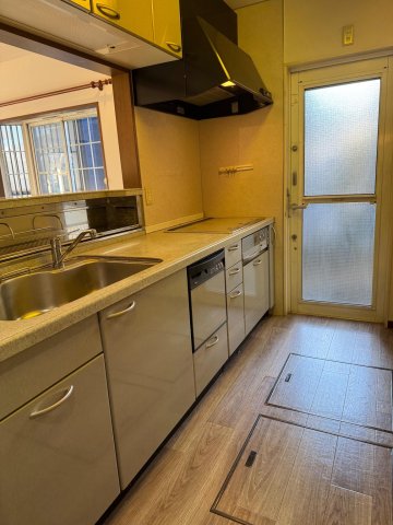 東大和市湖畔大型戸建て キッチン