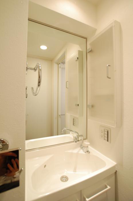 ステージファースト西新宿8階 同建物別部屋の参考画像