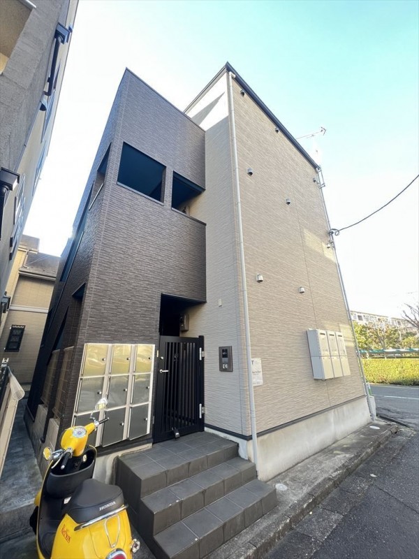 Ｍｉｌｔｏｎ　Ｐａｒｋ　Ｍａｎｏｒ2階 外観