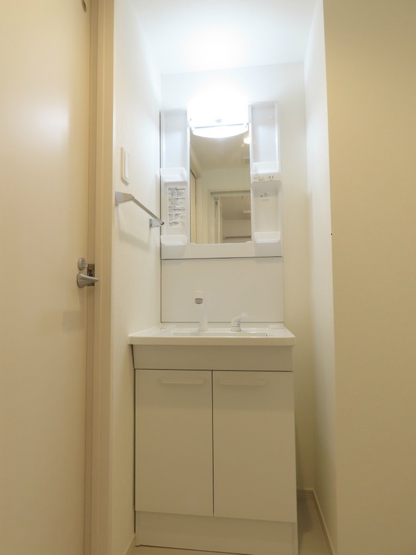 リブリ・グランディール西新井Ⅱ2階 洗面