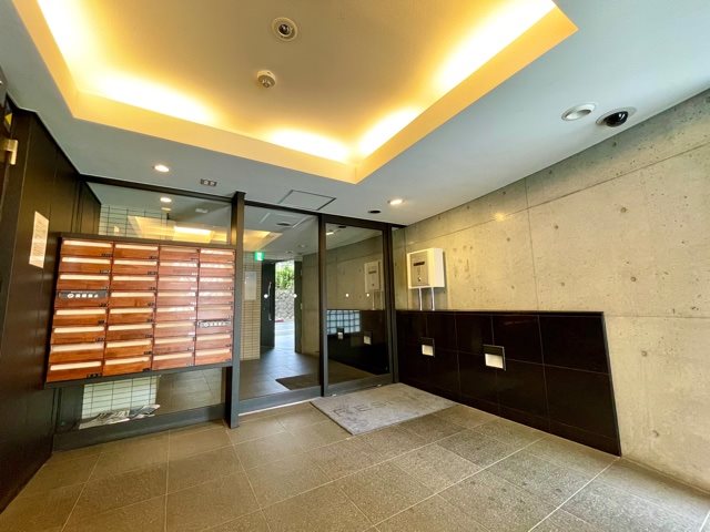 レジディア中野10階 エントランス