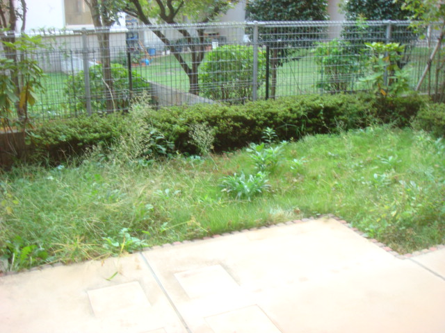 ル・ジャルダン102号室 専用庭