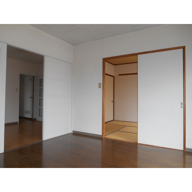 第二田口ビル 内観