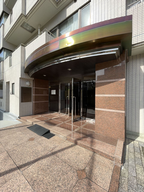 ロイヤルパーク高田 エントランス