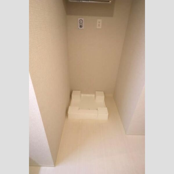 サンジョイアゼロ 洗濯機置き場