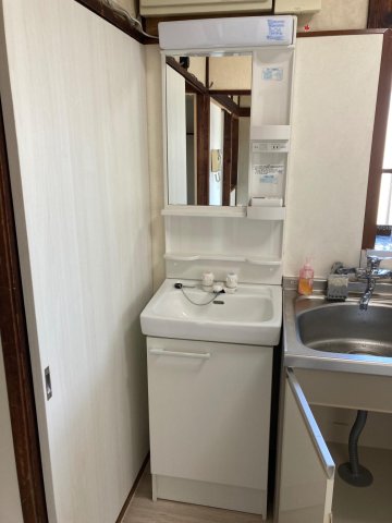 アルファ横浜 キッチンシンク横に洗面台。ダブルボウルのように使えて超便利！