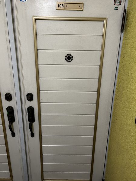 セフィール程久保 玄関