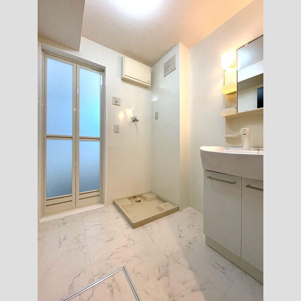 ソレアード　A 洗面室