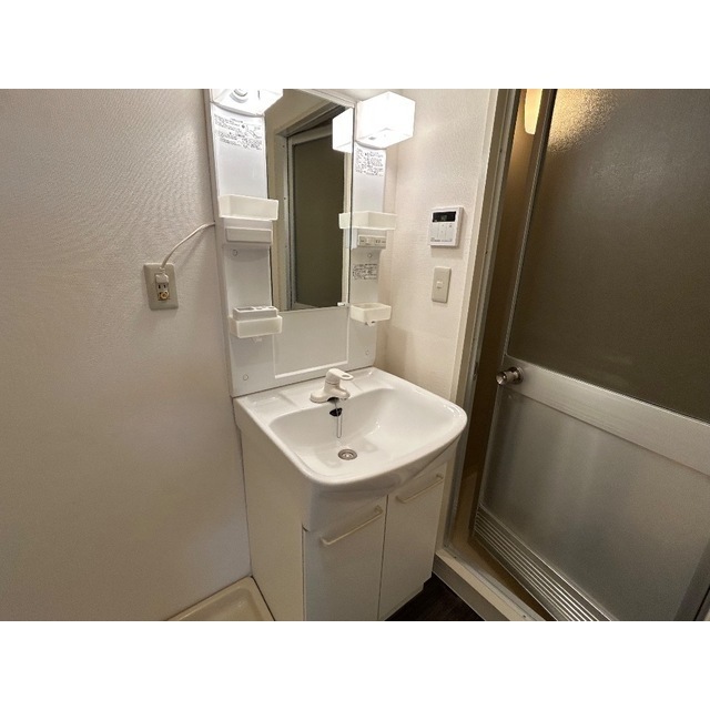 丸新ハイツ401号室 内観