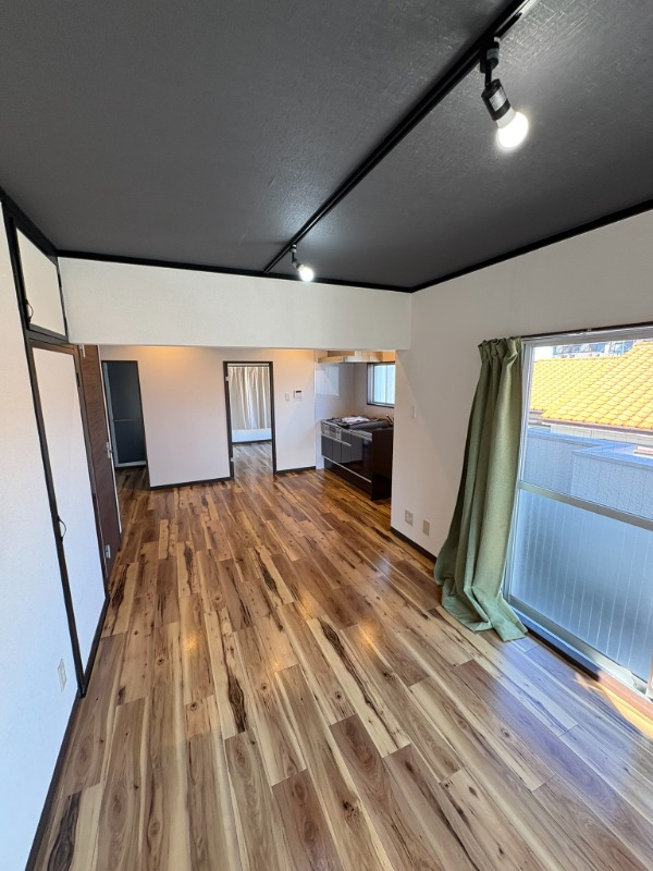 井上マンション(E-080)3階 リビング