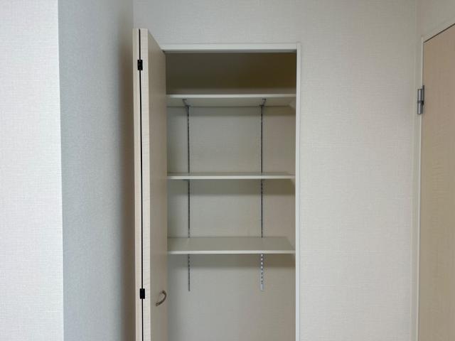 フォンテーヌ358 リビング収納