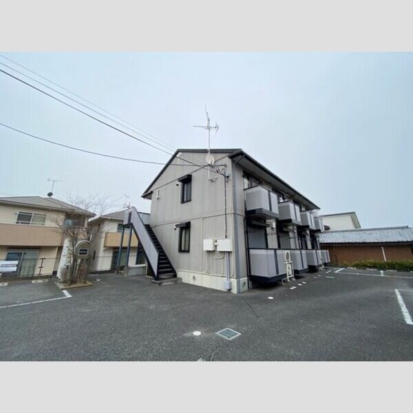 カサグランデ101号室 建物外観