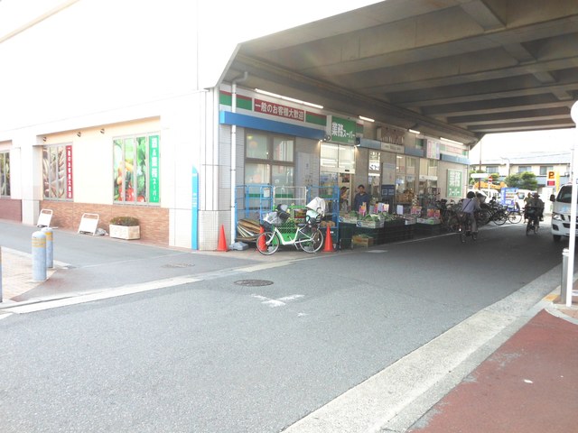 多摩フィオーレ0102号室 業務スーパー喜多見店
