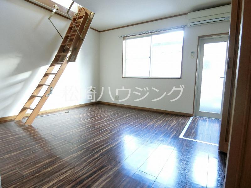 アベニュー新井 リビング