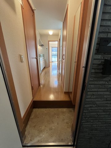 メイプル・ガーデン0106号室 玄関