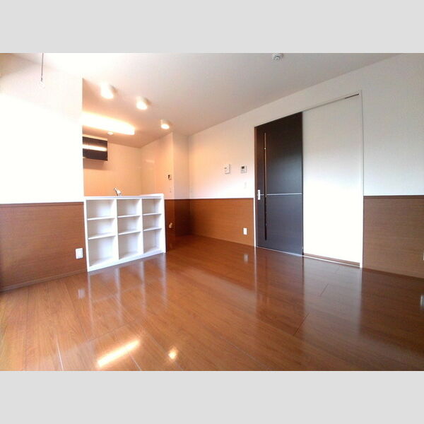 ルミエール　B 10帖のリビング