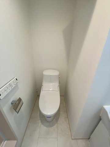 アリエーテ保土ヶ谷203号室 トイレ