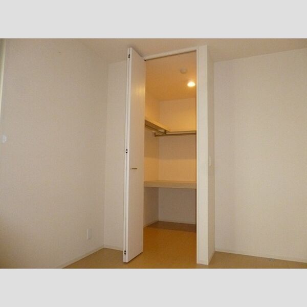 ソレイユⅡ ウォークインクローゼット仕様