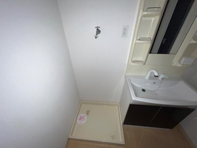 クレスト102号室 洗濯機置場