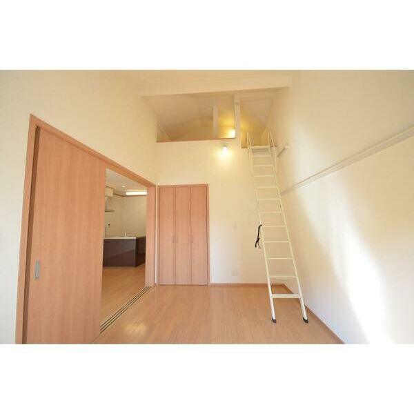 フォレストメゾン三河島 リビング