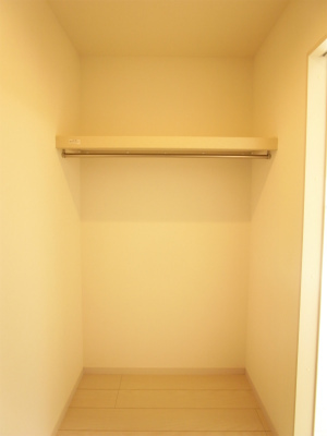 リブリ・シャイニー平松1階 収納