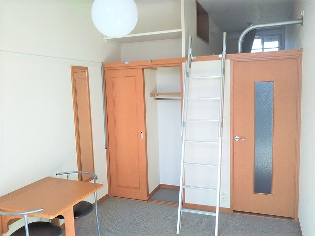 レオパレスＣａｓａ　Ｂｅａｔｏ 寝室