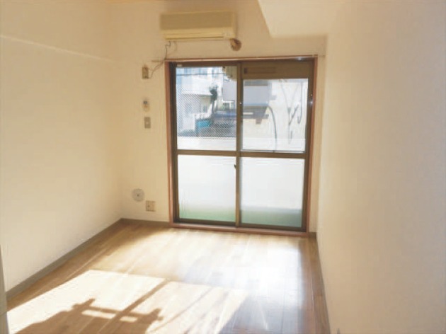 カエサル千早町 リビング