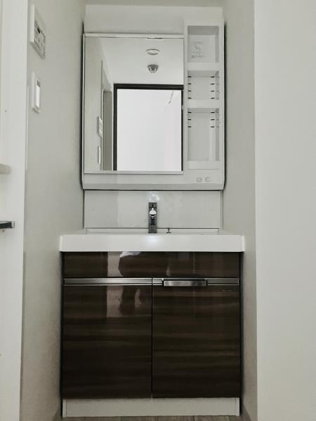 Ｄ’ｓ　ＶＡＲＩＥ三ノ輪レジデンス 洗面