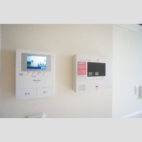 シャーメゾン　コルヌイエ103号室 セコムホームセキュリティー完備♪モニター付きインターホン