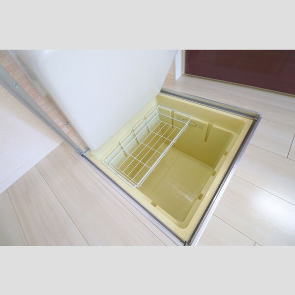 D-room塚越101号室 床下収納