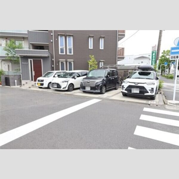 レインパレスSP 駐車場