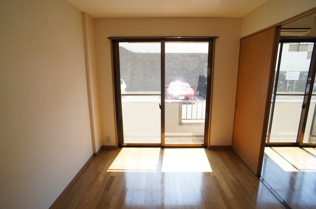 メゾンベール幕張本郷 寝室