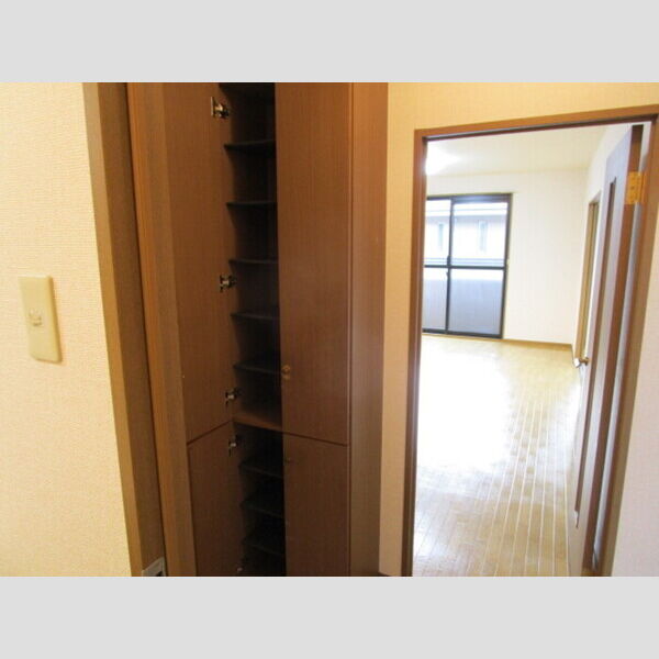 メゾン・プランドール202号室 トールシューズBOX