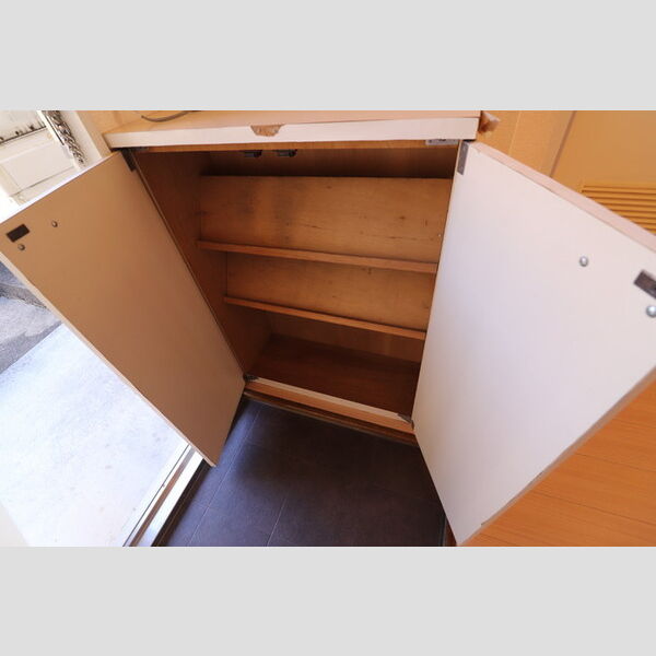 ドミトリー中浦和 シューズボックス