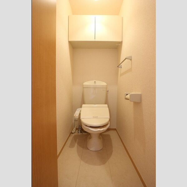 メゾンリッシュ　C 温水洗浄暖房便座