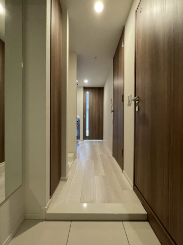 ガーラ・ステーション川崎平間 玄関