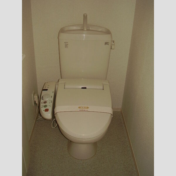 ピアチェボーレ 303　トイレ