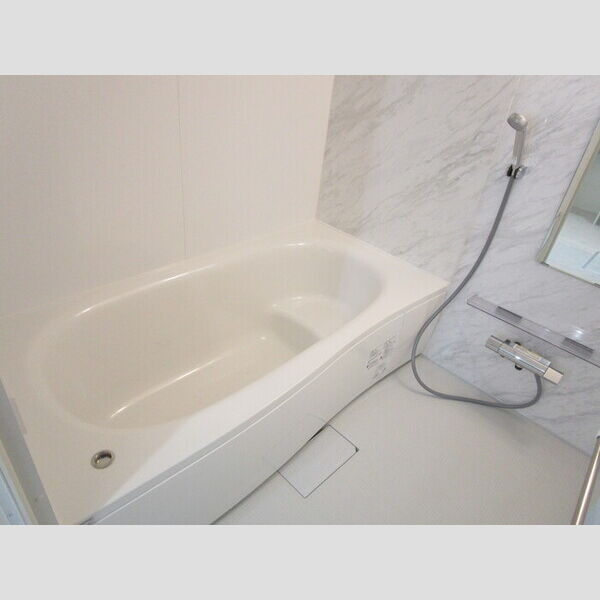 ラ・ペッシュ201号室 追い焚き給湯機能付き浴室