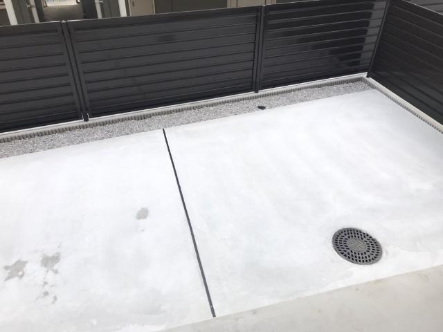 グリーンパーシモン102号室 庭