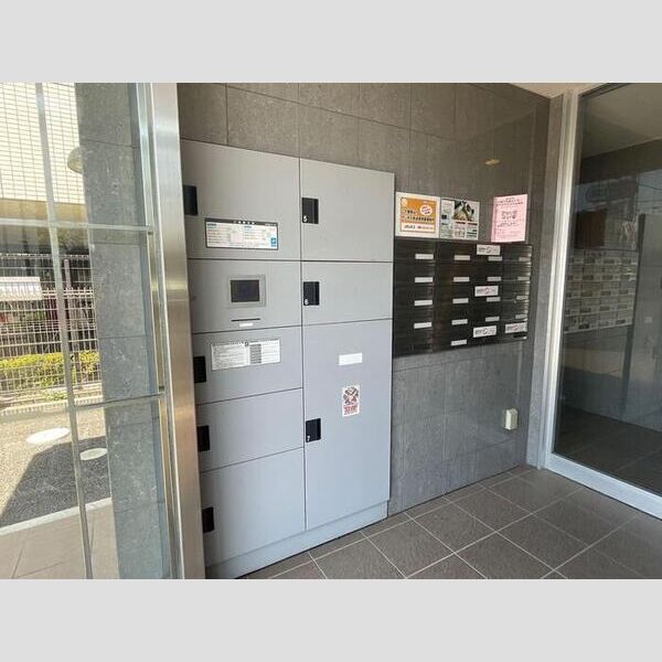 ハック北戸田クレシア 宅配ボックスと集合ポスト